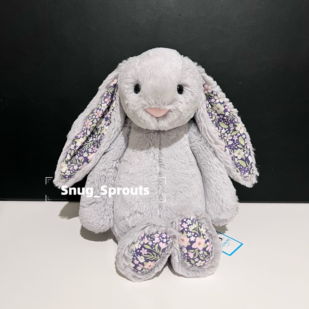 NWT Authentic Jellycat Medium Blossom Silver Bunny ‘Bloom’